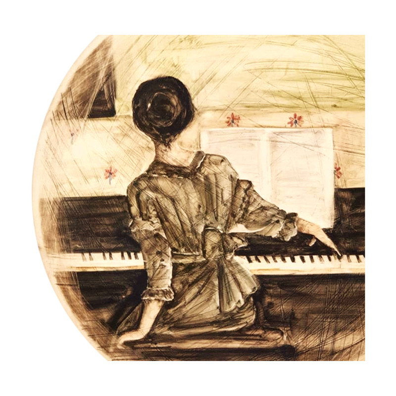 بشقاب دیوارکوب سفالی طرح دختر و پیانو کد D101-2